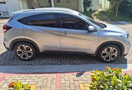 HONDA HR-V 1.8 16V FLEX TOURING 4P AUTOMÁTICO HONDA HR-V 1.8 16V FLEX TOURING 4P AUTOMÁTICO
